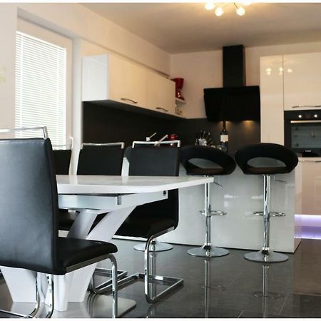 Apartman Loretta Primošten Dış mekan fotoğraf