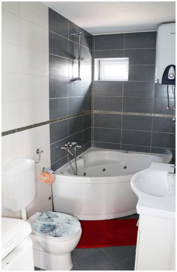 Apartman Loretta Primošten Dış mekan fotoğraf